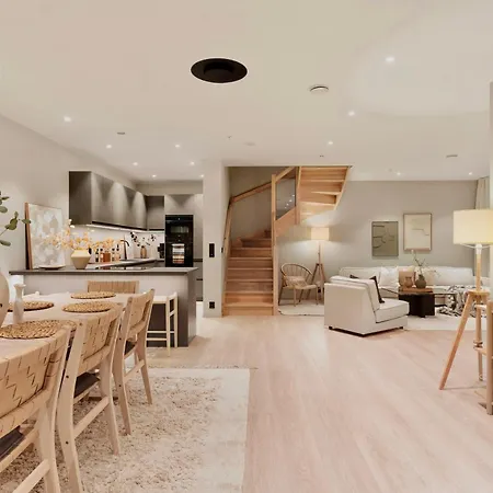 Luxurious In The Heart Of With Private Parking Bergen