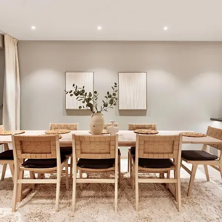 Luxurious In The Heart Of With Private Parking Villa