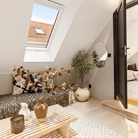 Luxurious In The Heart Of With Private Parking