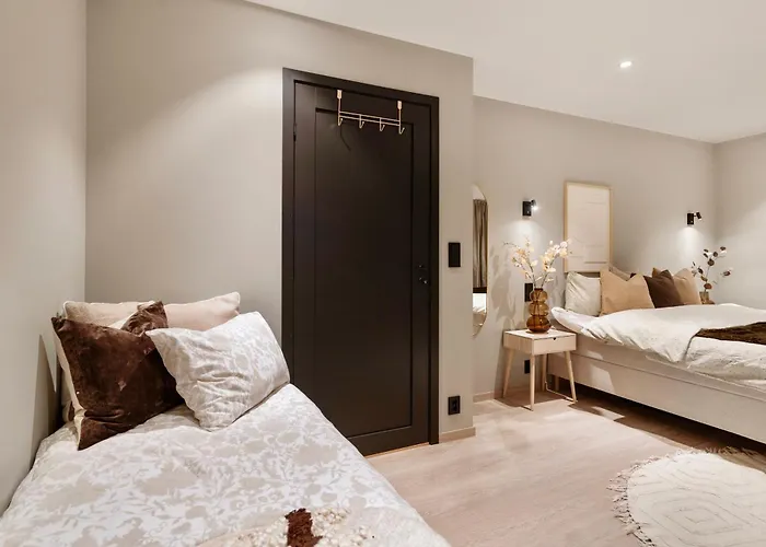 빌라 Luxurious In The Heart Of With Private Parking