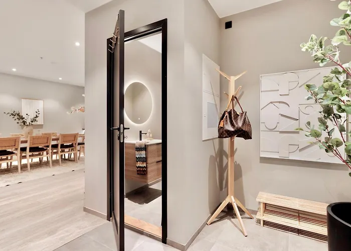 Вилла Luxurious In The Heart Of With Private Parking *