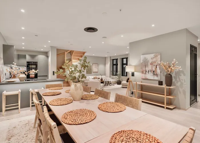 Luxurious In The Heart Of With Private Parking Вилла *