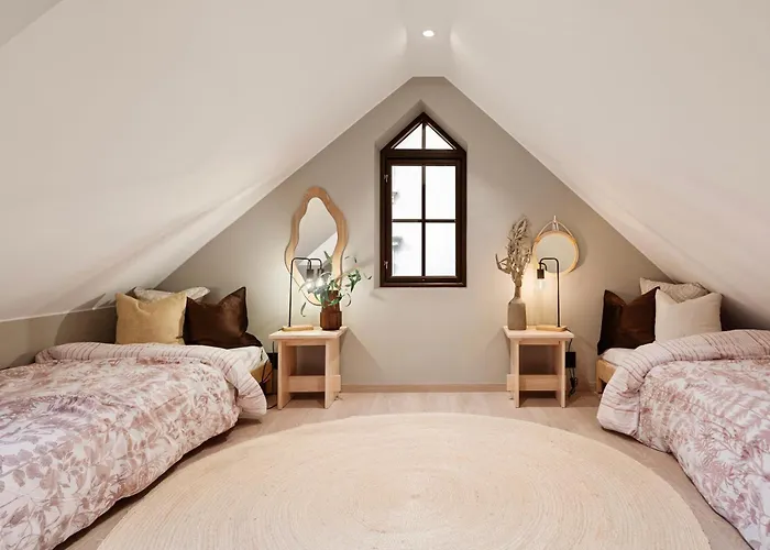 Luxurious In The Heart Of With Private Parking Villa *