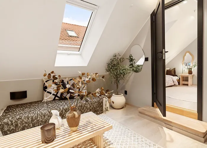 Luxurious In The Heart Of With Private Parking