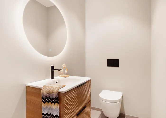 Luxurious In The Heart Of With Private Parking Берген