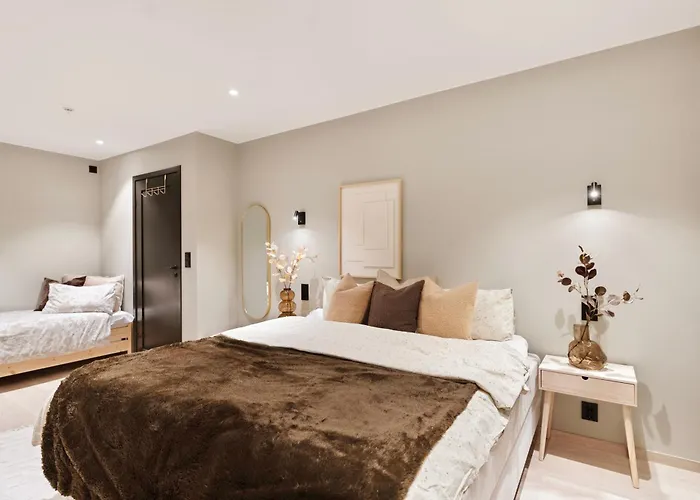 Вилла Luxurious In The Heart Of With Private Parking