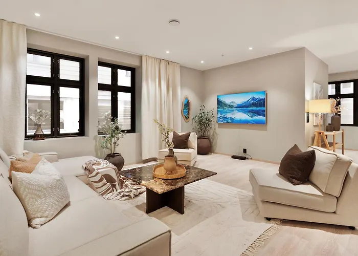 Luxurious In The Heart Of With Private Parking Вилла