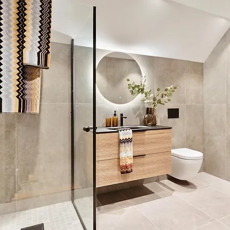 Luxurious In The Heart Of With Private Parking * 卑爾根