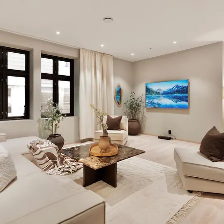 Luxurious In The Heart Of With Private Parking 别墅